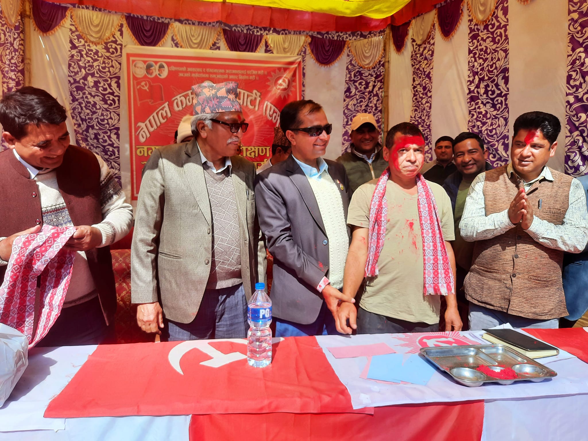 बैतडीको पाटनमा एमालेको नगरस्तरीय प्रशिक्षण,समाजवादीका नगरकमिटि अध्यक्ष एमालेमा प्रवेश